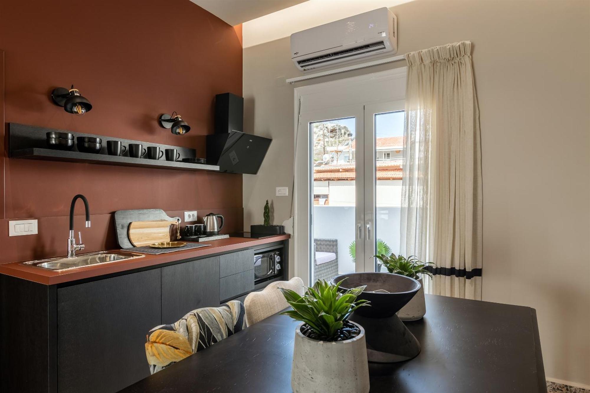 Andrews Luxury Suites Near The Airport Iraklio Exterior foto