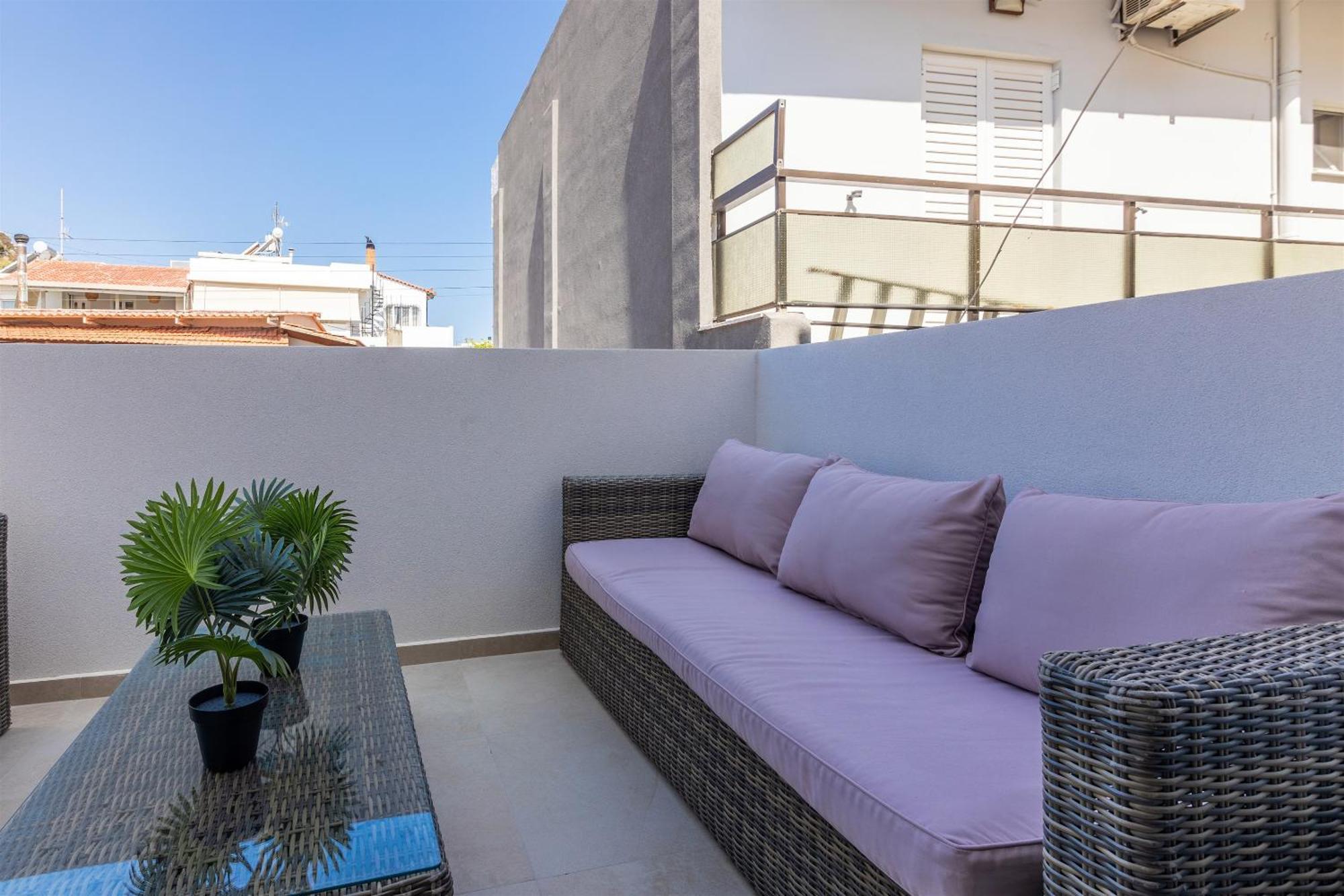 Andrews Luxury Suites Near The Airport Iraklio Exterior foto