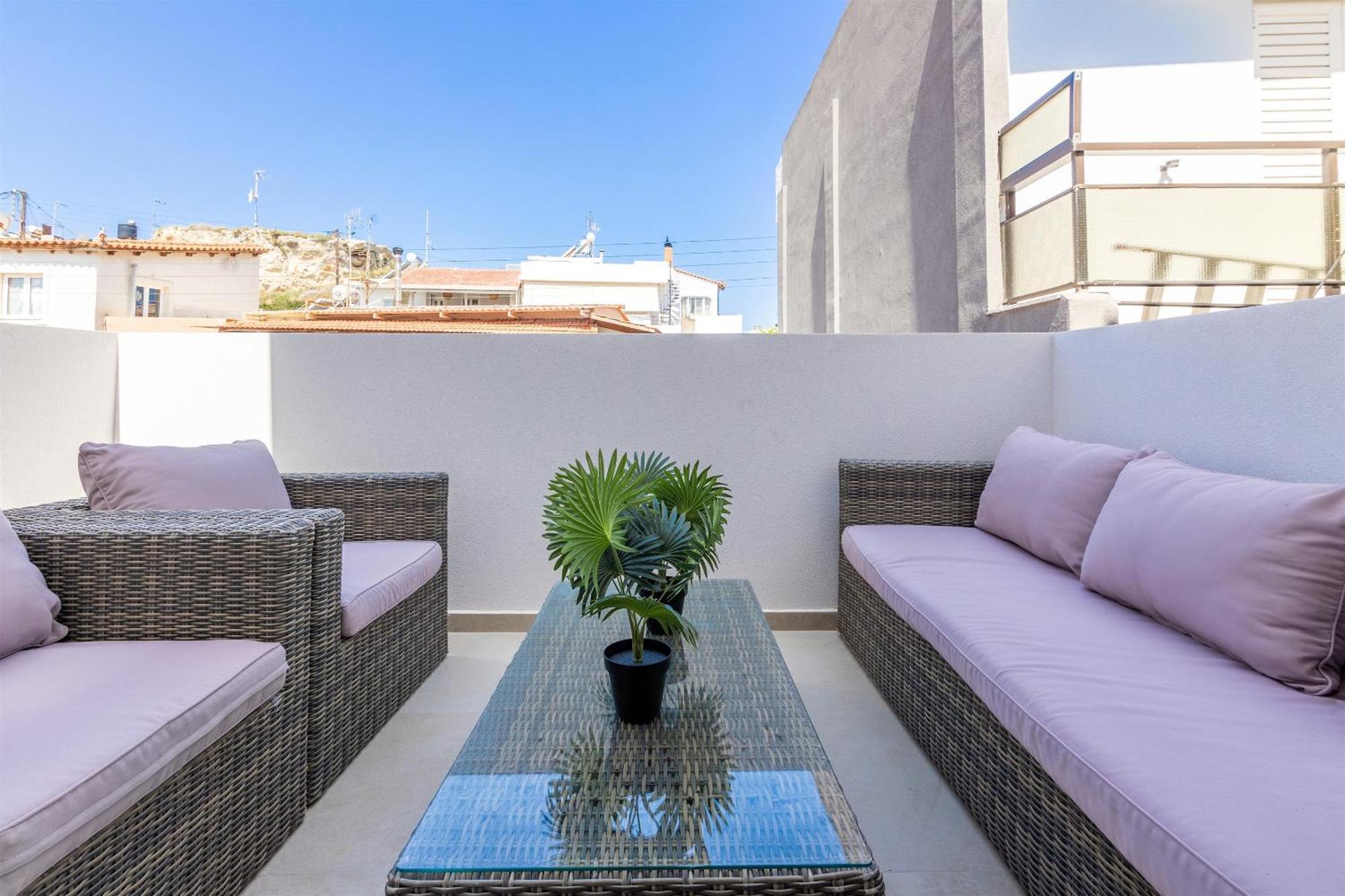 Andrews Luxury Suites Near The Airport Iraklio Exterior foto